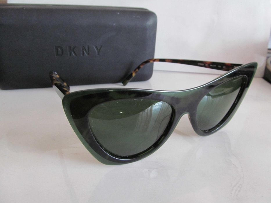 Слънчеви очила DKNY и Furla модерни дамски маркови мода стил кокетна красиви стилни хубави мадама аксесоар