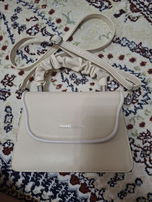 Сумки продам 2000тг