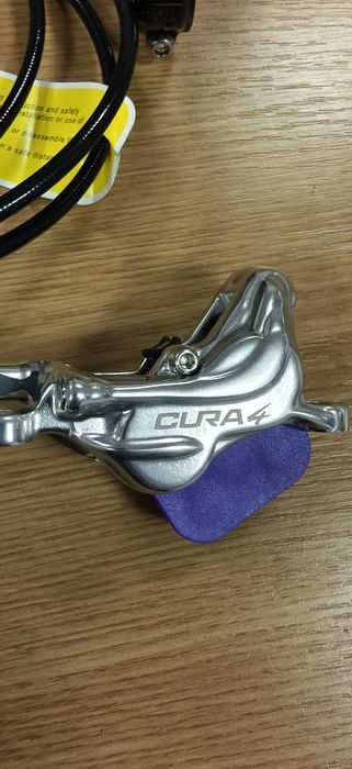 Спирачки FORMULA CURA 4 PM Polish 4-ри бутални предни лост carbon