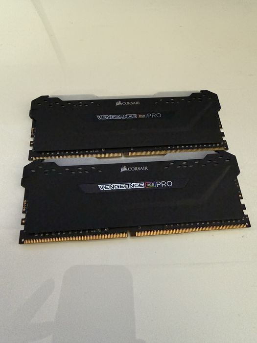 Kit PC Ryzen 5 3600 + B450M + 16GB RAM 3200MHz CORSAIR (NU SE VAND SEPARAT)