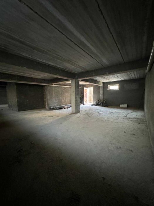 № 685 Подвал (коробка) площадью 390кв.м. в районе Оптовик