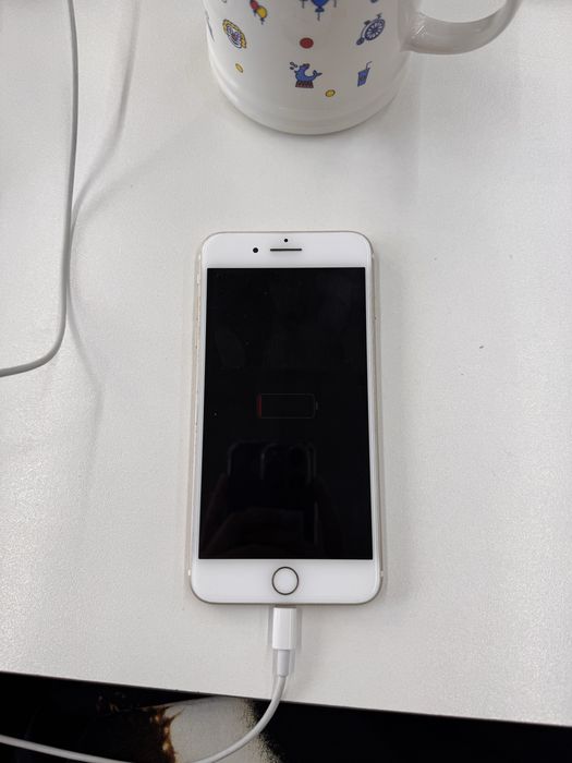 Продам iphone 7+