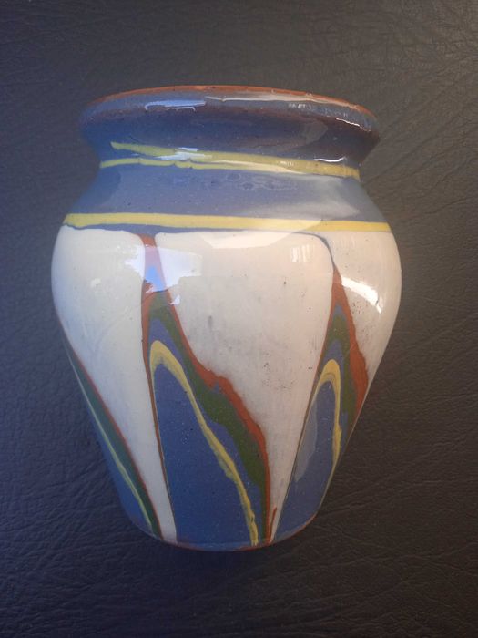 Рисувана глинена малка ваза - Българска