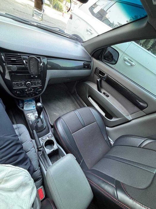 Срочно продается машина Lacetti 3 позиция фулл