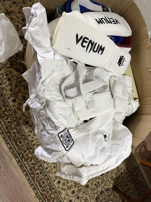 Продам кимано в хорошом состояние