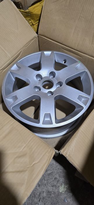 Диски оригинальные Тойота R16