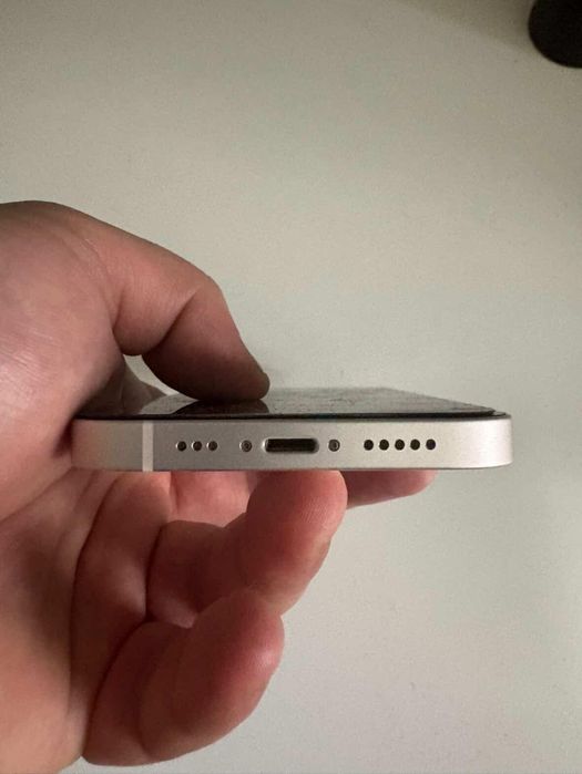 Iphone 13 256GB 100% капацитет на батерията