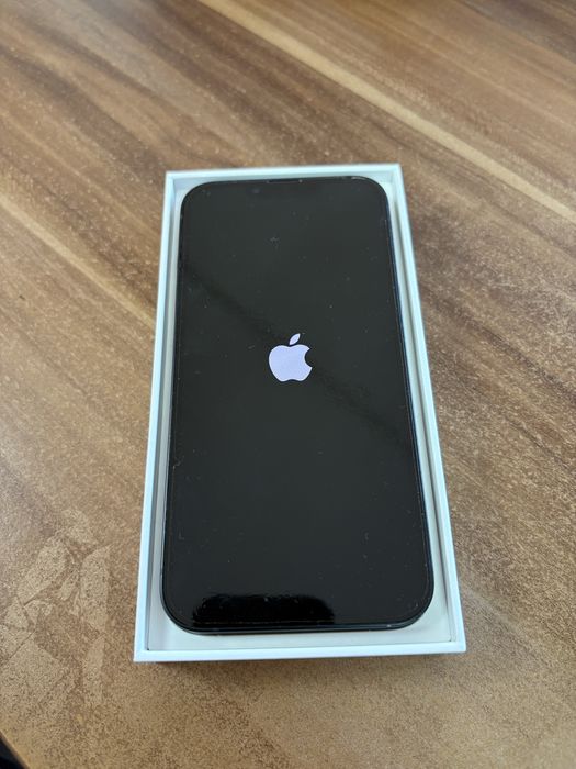 iPhone 13 128GB black