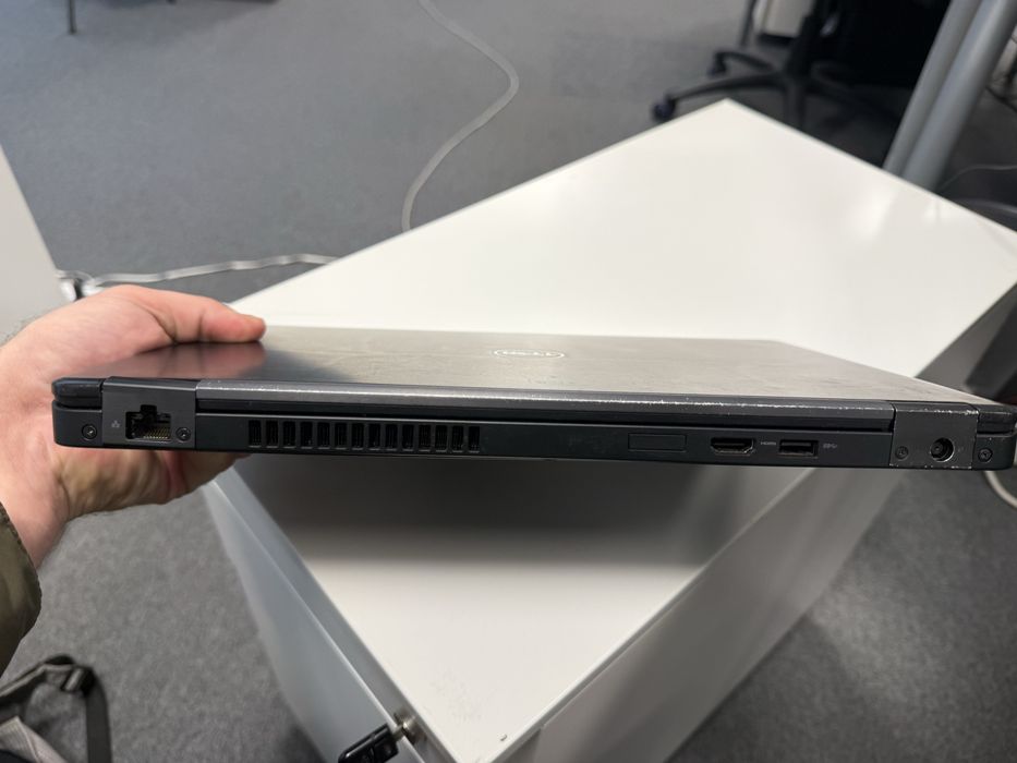 Vand laptop Dell