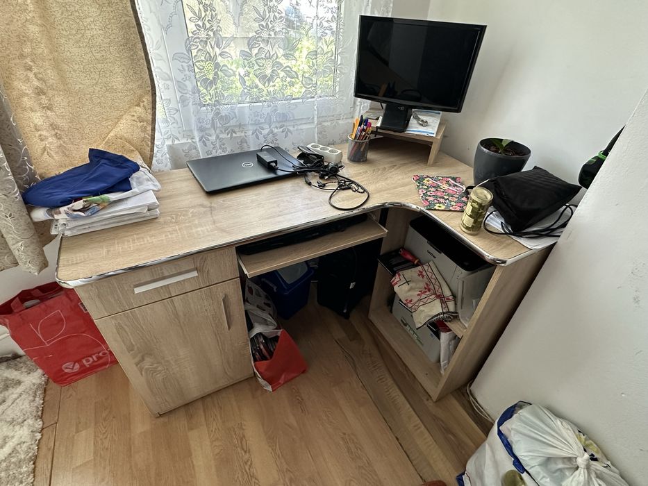 De vanzare Se vinde birou