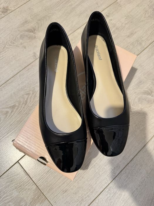 Нови обувки 38 н-р