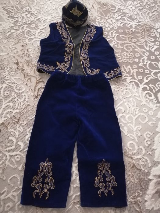 Прокат карновальных кастюмов 1500