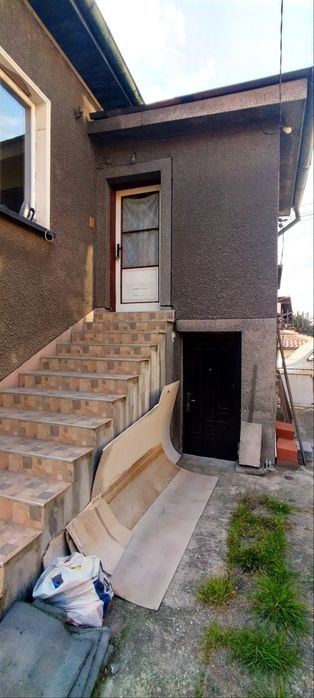 Продават се две къщи в жк. Църква, гр. Перник