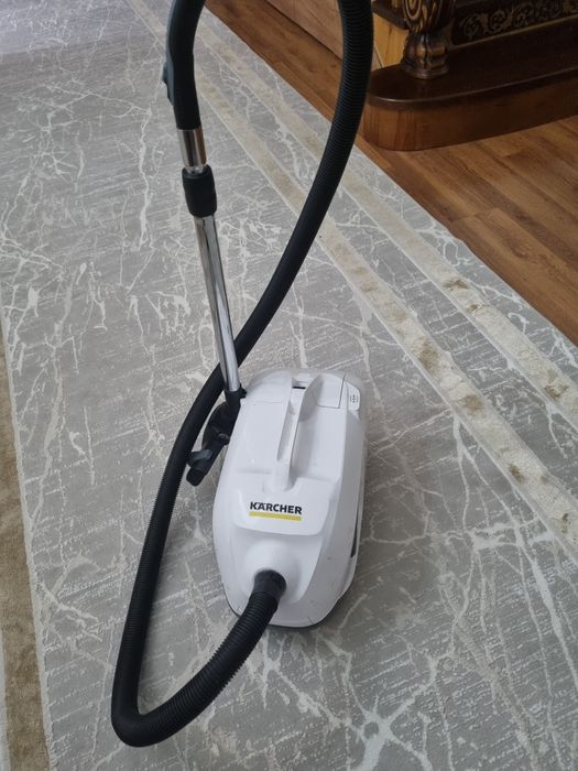 Продам пылесос с аква фильтрем