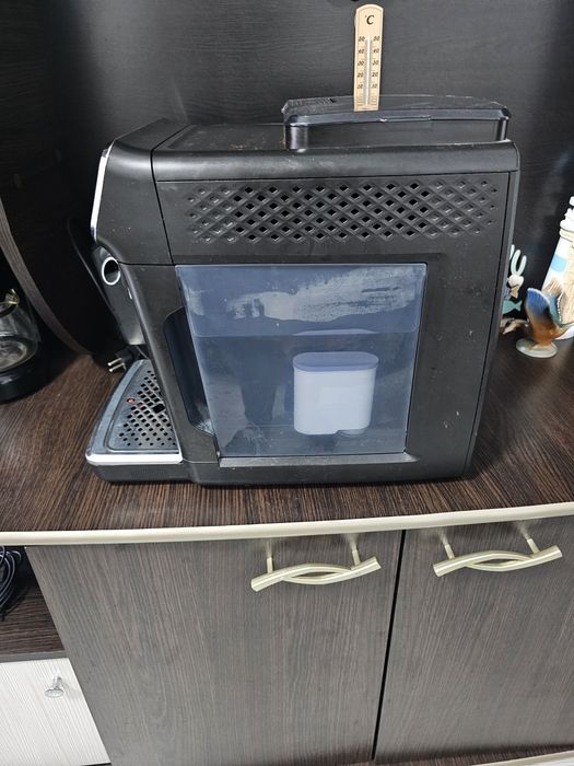 Vând espressor automat Philips, seria 2300,