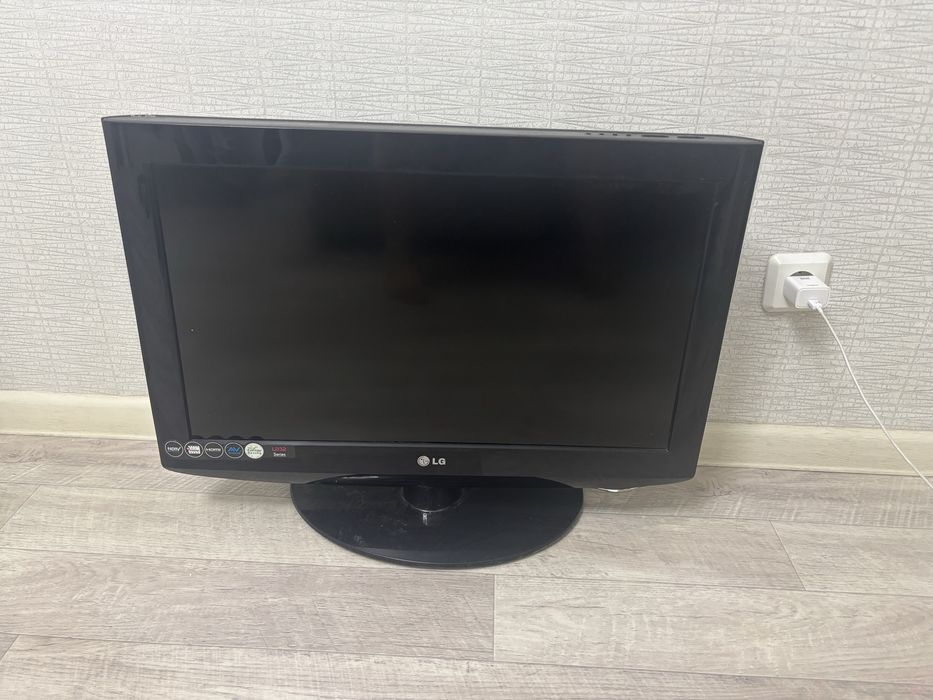 Продам телевизор жидкокристаллически LG