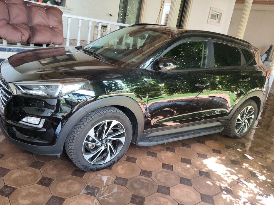 Hyundai Tucson 2020г 2 AT! 3 поз! Люк есть! Черный! 43 тыс км пробега!