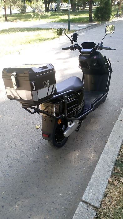 Elektroskuter sotiladi