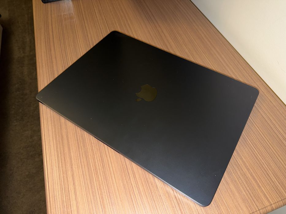 Apple Macbook Air 15.3" 8gb Ram 512Gb SSD 2024 IMPECABIL!!!