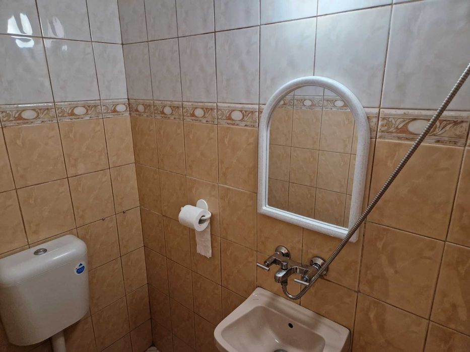 Дава се под наем Офис в Бургас, Център - 40 кв.м за 200 € - Снимка #2