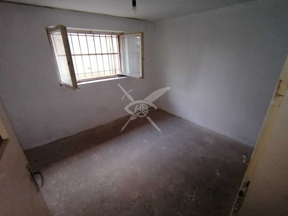 Продава се Къща в Карнобат - 100 кв.м за 940 €/кв.м - Снимка #8