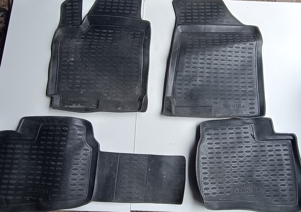 Коврик на Камри и Элантра