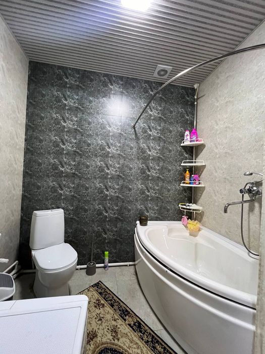 Yarmirkadan Korzinkadan 8 km uzoqlikda 3.7 sotixli uy  "Qir ariq" da