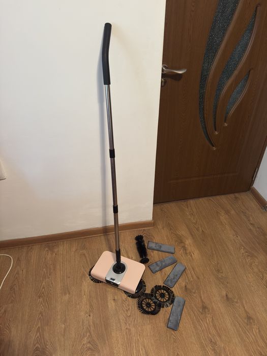 Aspirator - Mop manual cu perii rotative si microfibra