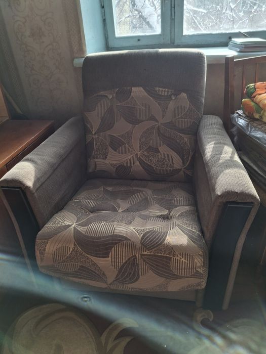 Кровать и 2 кресла за 10 тыс