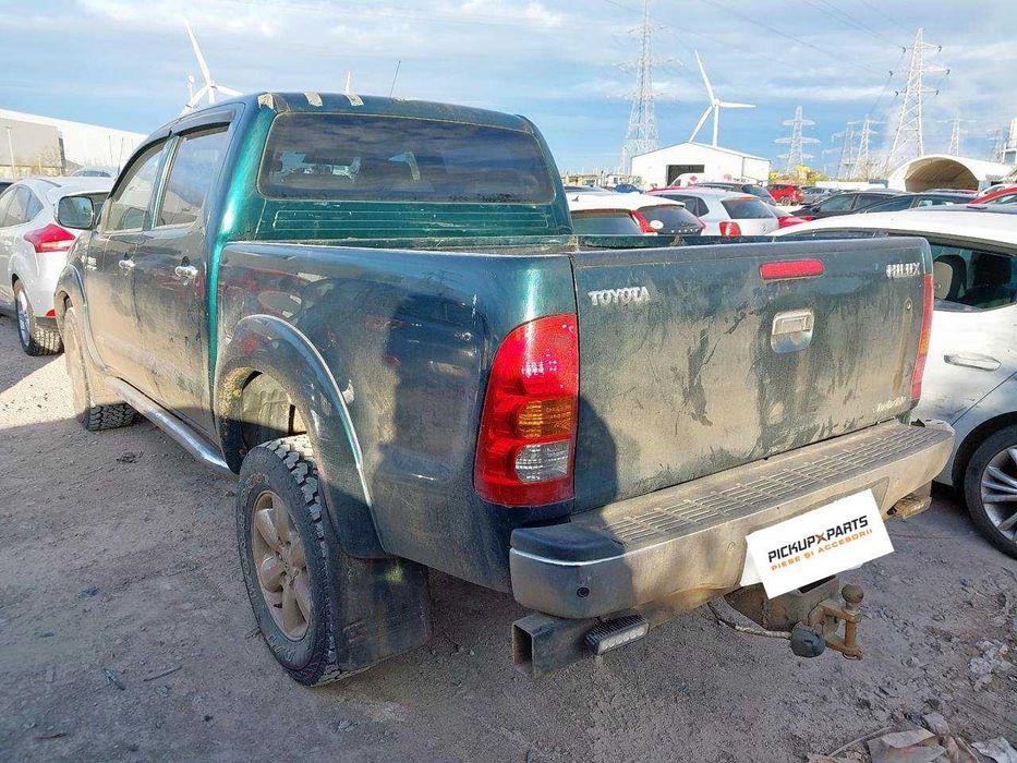 Dezmembrez Toyota hilux  3.0 Diesel 126KW/171CP 2005-2015