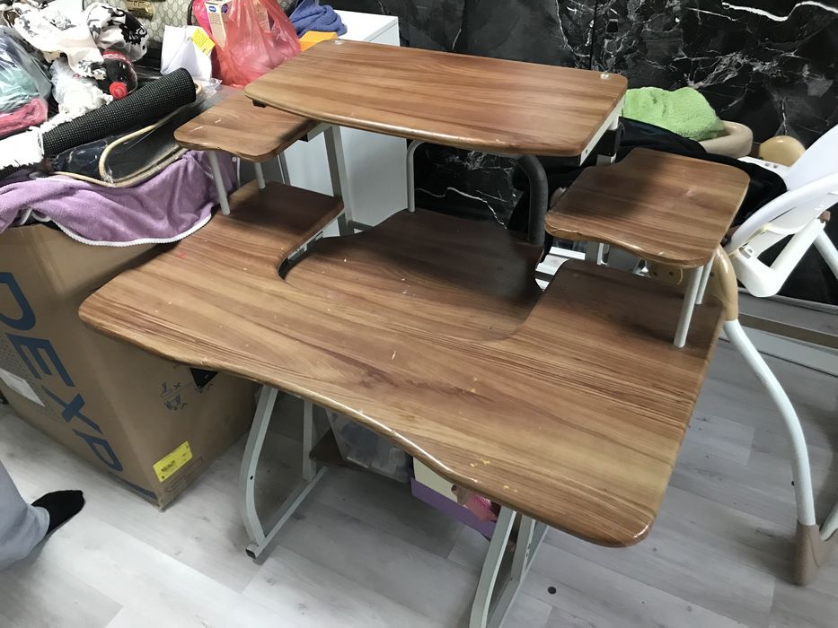 Продам стол срочно торг есть