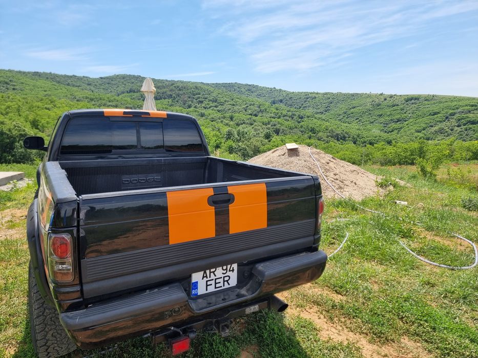 Vand dodge ram 1500 srt  5.9 v8 +gpl