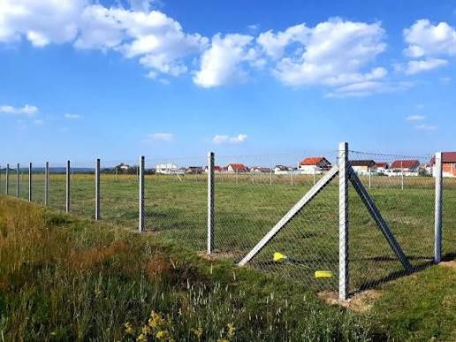 Garduri din plasa bordurata sau sipca metalica