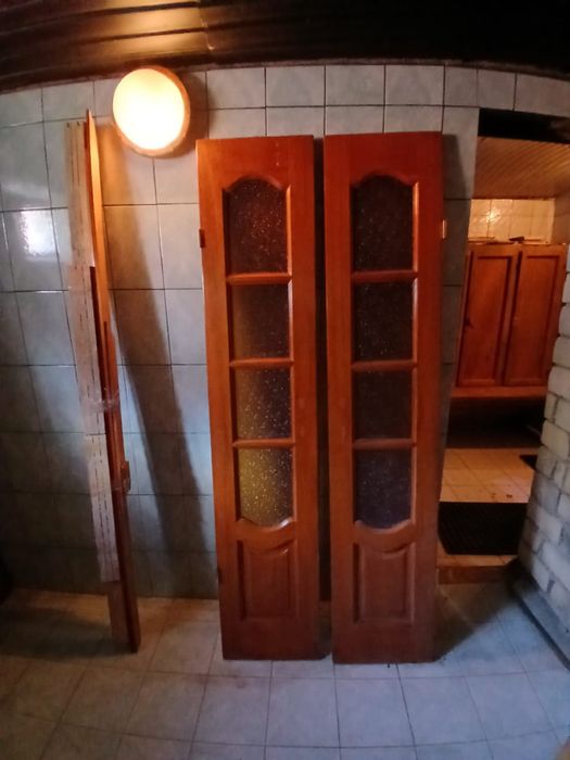 Продам двери с наличниками