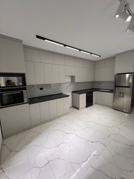 Oshxona mebeli buyurtma asosida tayyorlab beramiz