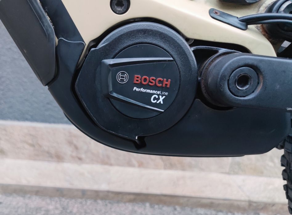 Карбонов Електрически Велосипед 27.5 Cube Bosch CX Smart System 750Wh