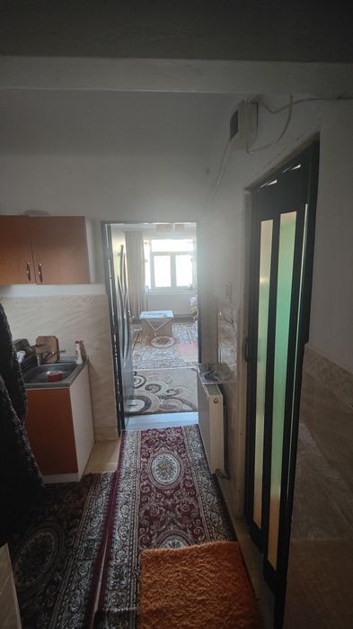 Garsoniera de vânzare în plopeni.