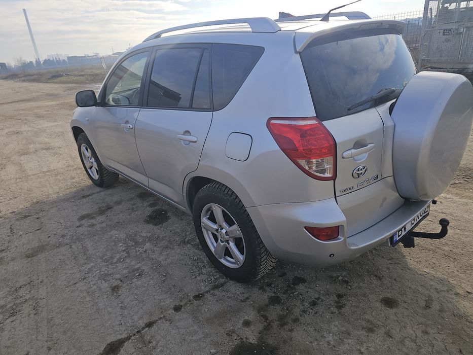 Toyata rav4  benzină +gpl