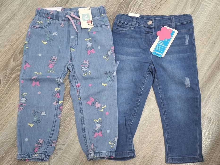 Blugi noi cu eticheta fetiță