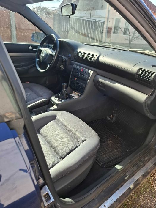 Vand Audi A4 1.6 2000