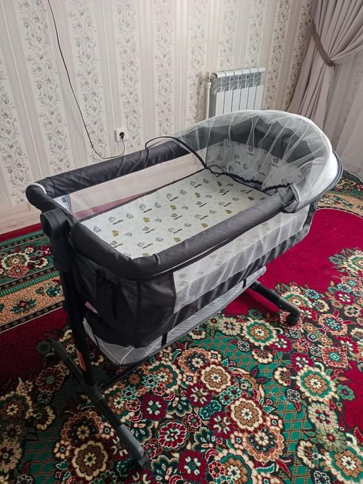 Продам новый манеж-кровать