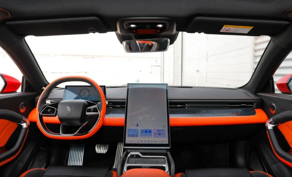 Neta GT AWD 2 matorlik 580 klm 3.7 sec 463 ot kuchi
