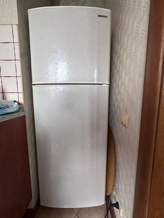 Холодильник рабочи