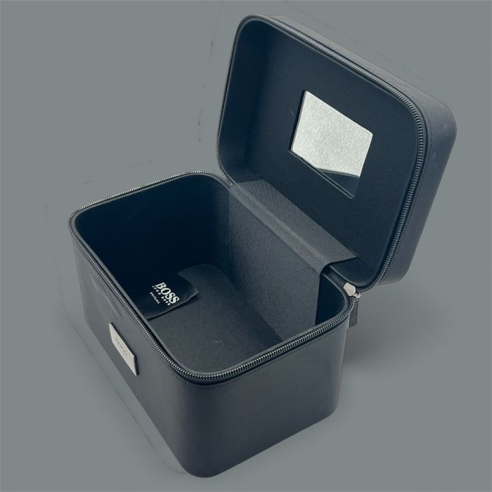 Hugo Boss ново куфарче за гримове