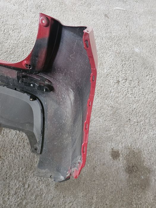 Bară spate spoiler Suzuki Vitara 2016-2020, culoare roșie, impecabila