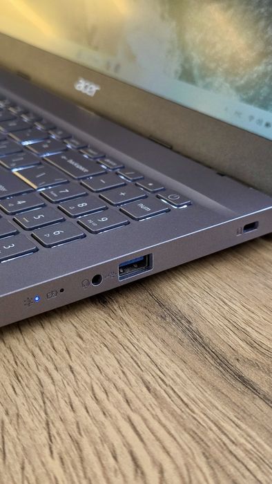 Офисный ноутбук Acer Aspire 5