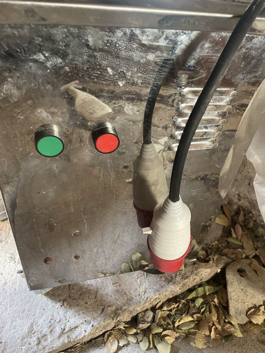 Продается еэлетродвигатель трехфазный