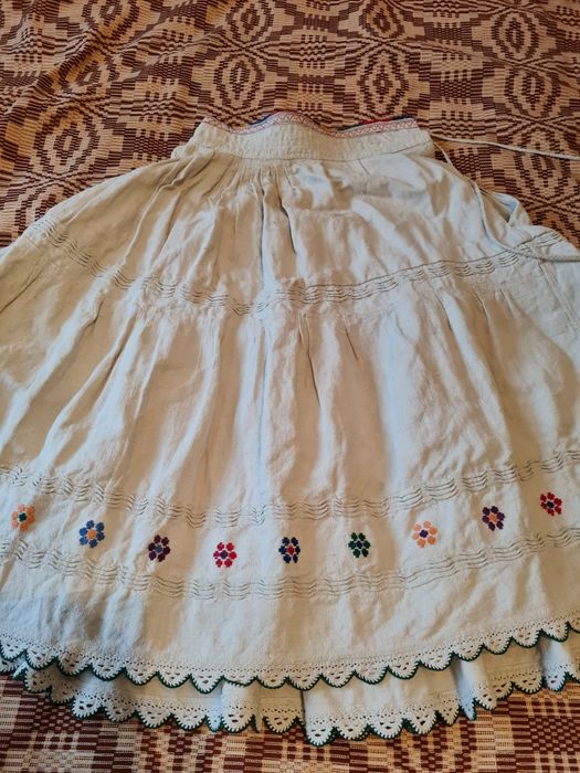 Fusta traditionala Maramures veche.