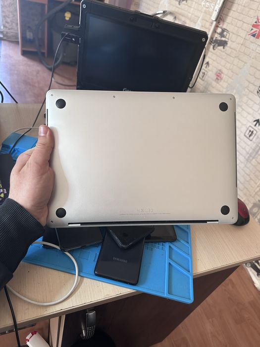 Macbook Pro A1706 TouckBar 500Gb 8 Gb Ram