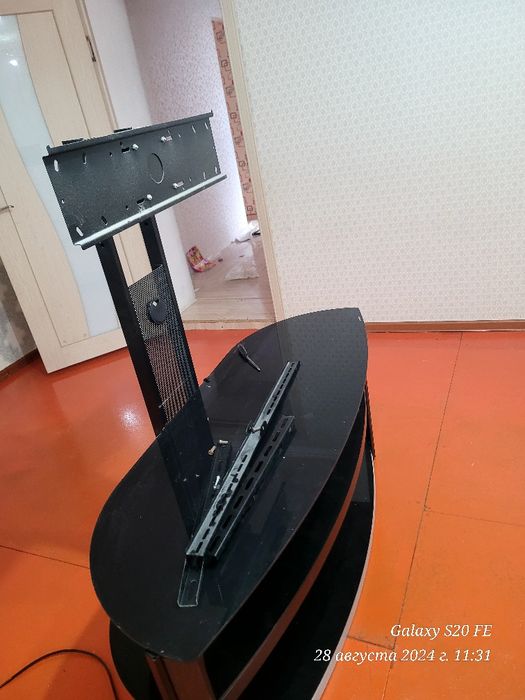 Кронштейн для телевизора.